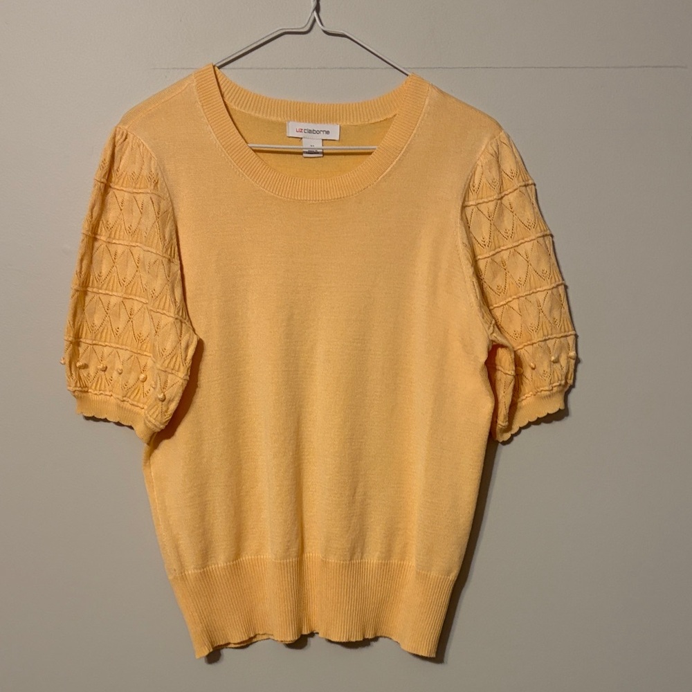 Liz Claiborne Light Yellow Knit Top. Med.